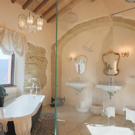 La Corte Di Narnia - *