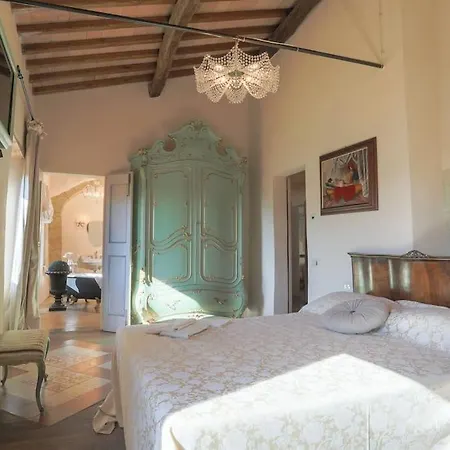 La Corte Di Narnia - نارني